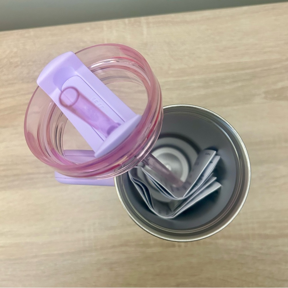 Stanley x Wicked Glinda For Good 30 oz Quencher Tumbler | Target Exclusive - Picture 5 of 6